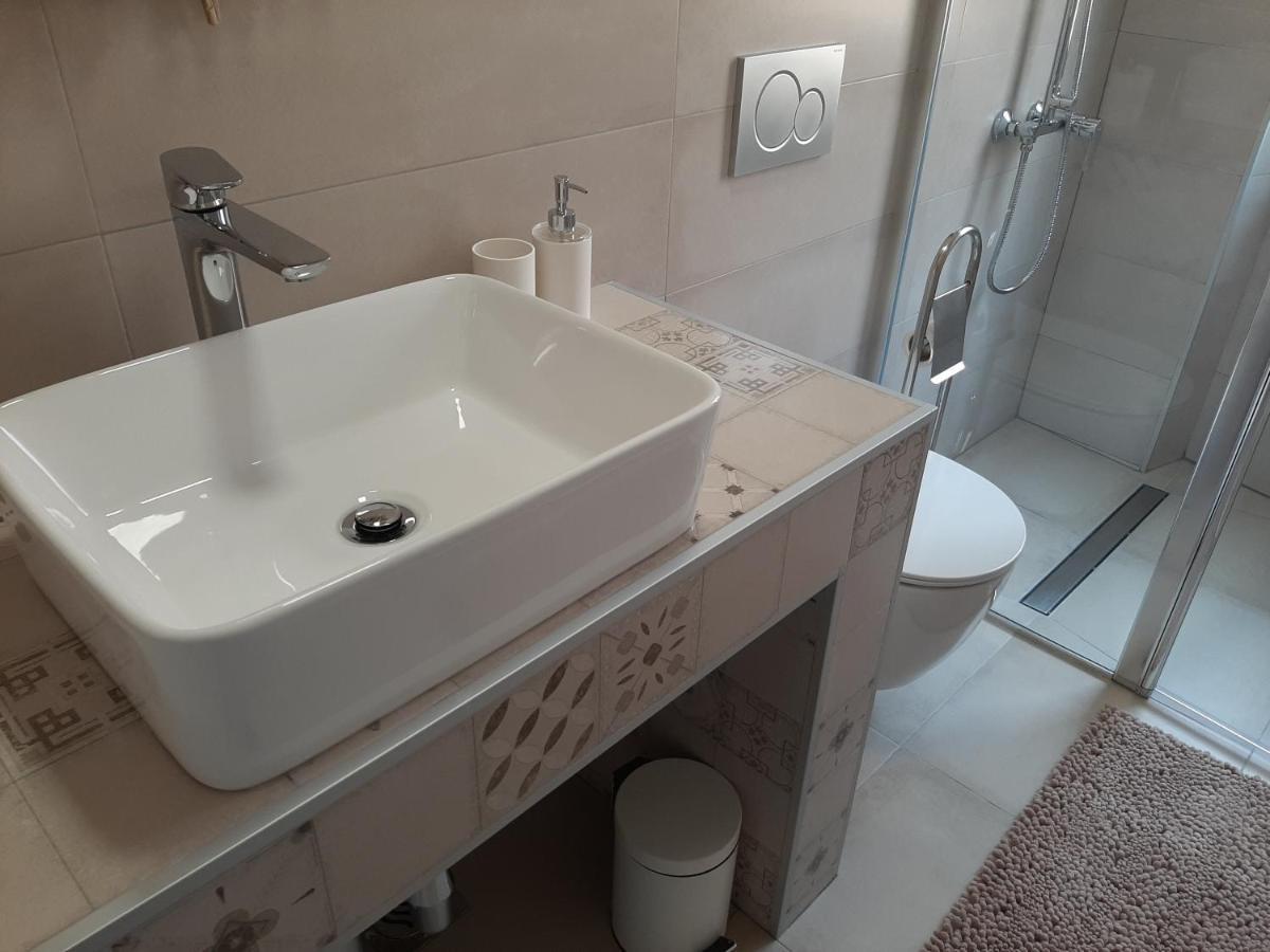 Apartment Lino - City Center روفينج المظهر الخارجي الصورة