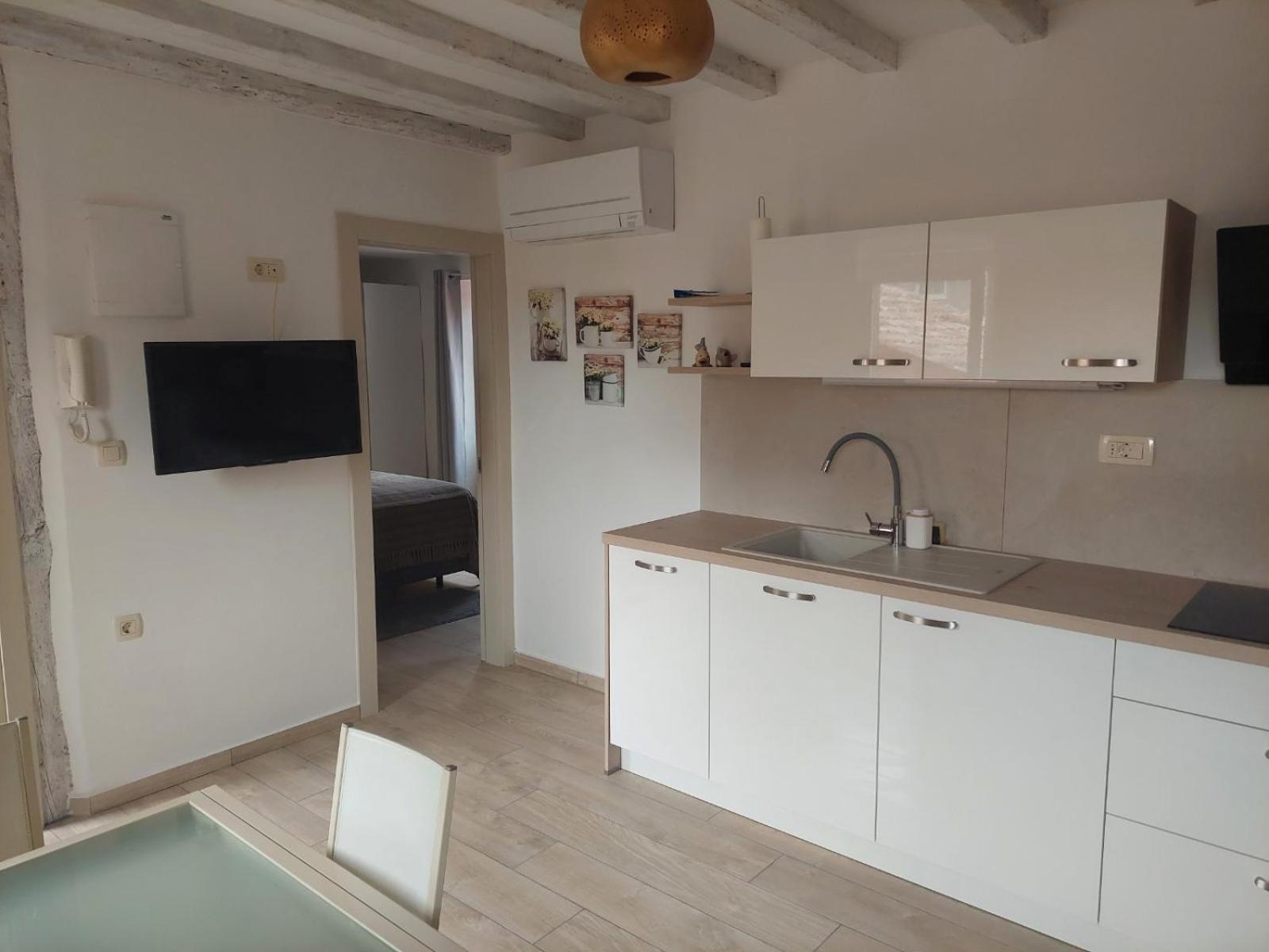 Apartment Lino - City Center روفينج المظهر الخارجي الصورة