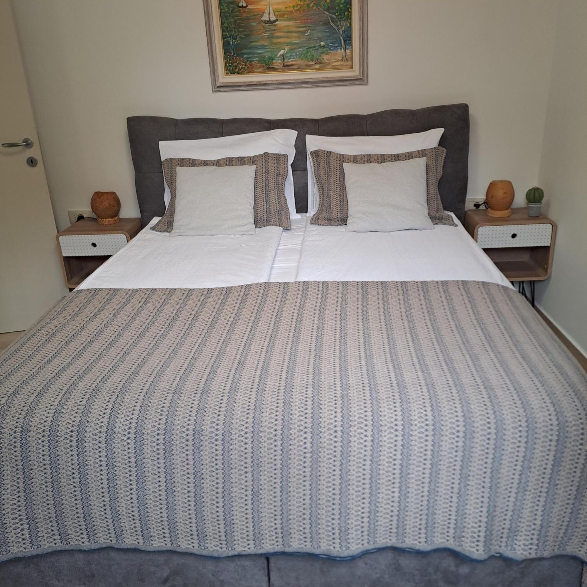 Apartment Lino - City Center روفينج المظهر الخارجي الصورة